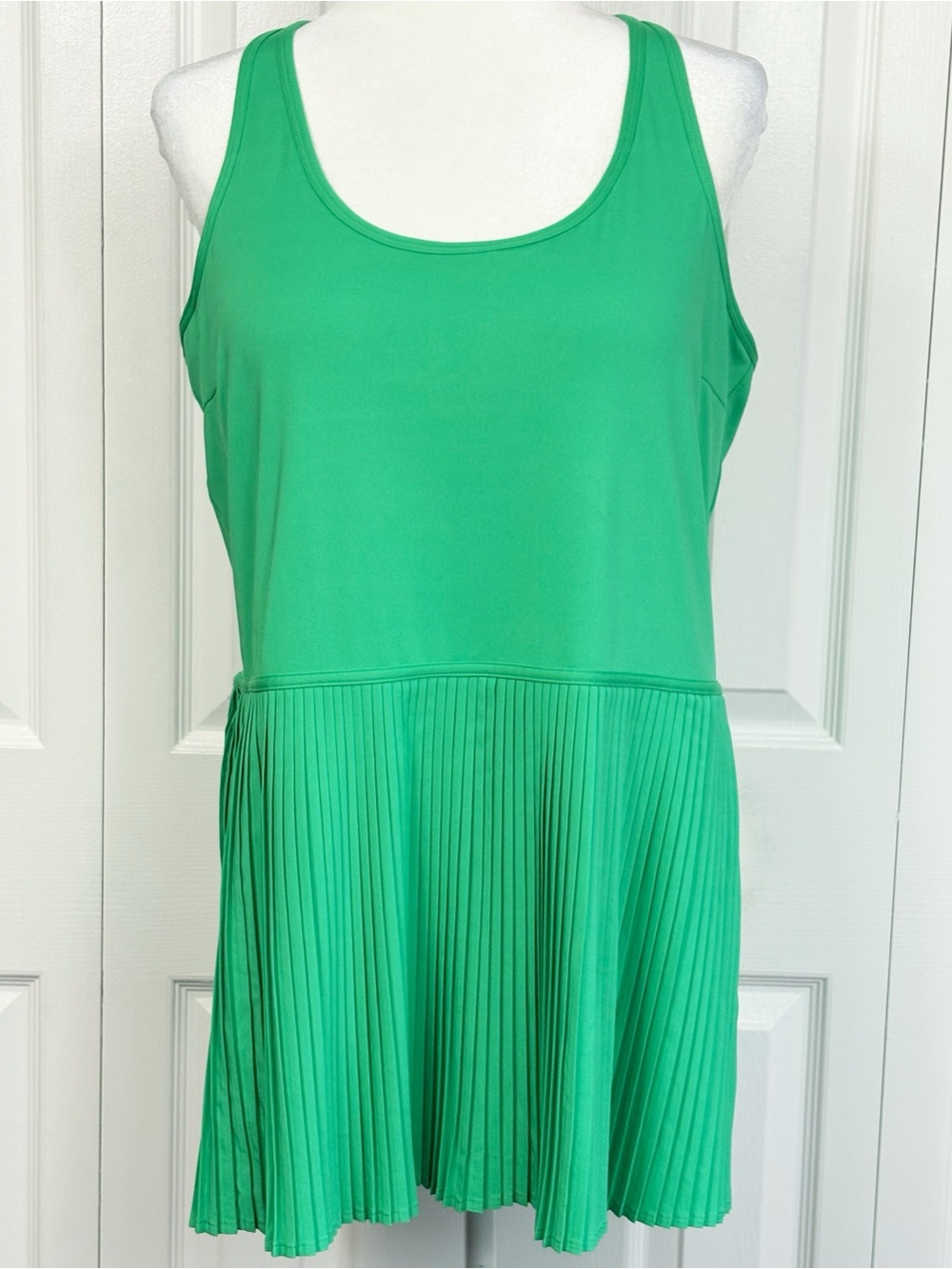 NWT Crane Green Sleeveless Racerback Pleated Mini Athleisure Dress Large